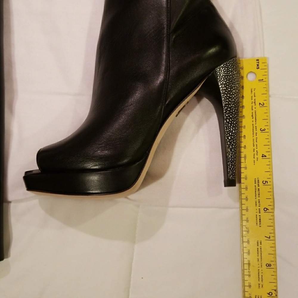 HERVE LEGER BOOTS SIZE 8 - Picture 3 of 8